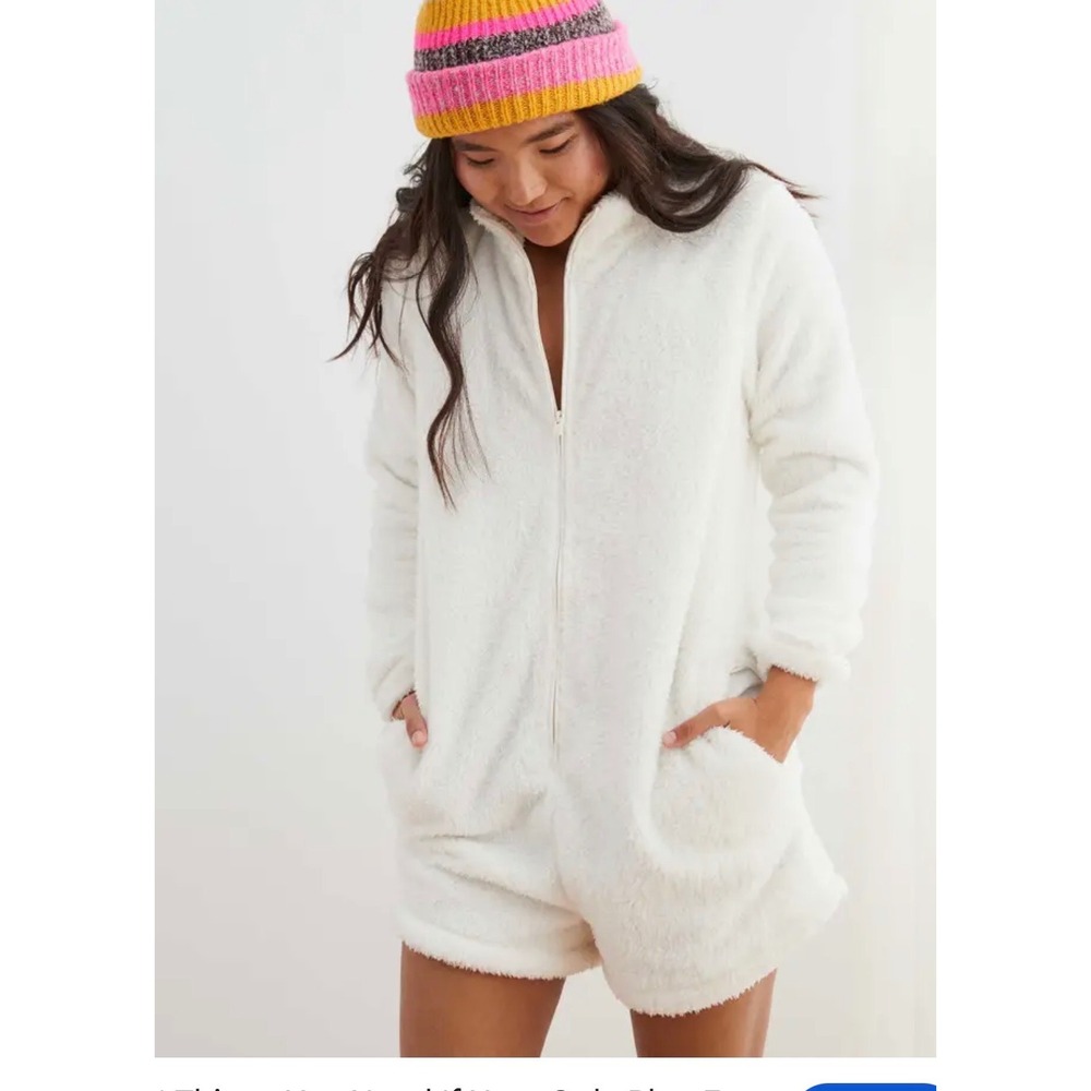 Aerie Sherpa Zip Up Romper Cream White Fuzzy Long Sleeve Fleece M